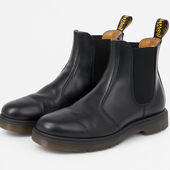 Dr. Martens Smooth Leather Black Chelsea Boot Size 5 (Womens 7) - Picture 1 of 4